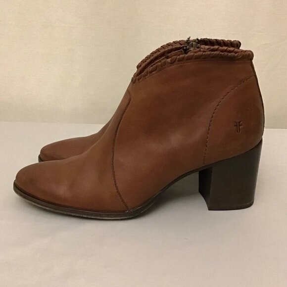 Frye 9 Nora Whipstitch Women’s Zip Ankle Boots Booties Cognac Brown Leather - Picture 12 of 12
